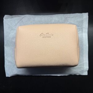 Glam Seamless Cosmetic Bag with Bonus Hair Rollers Included - Brand New